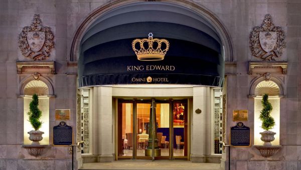 Omni King Edward Hotel entrée