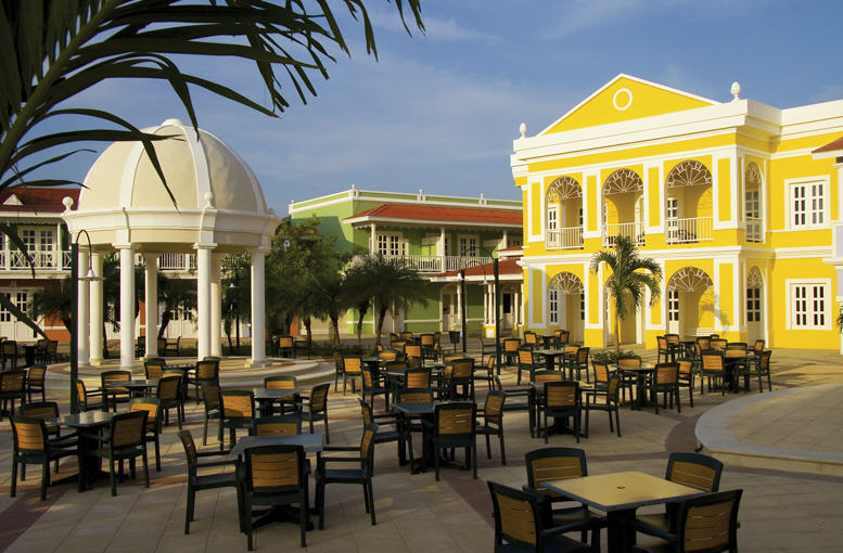 Luxury Bahia Principe Bouganville exterior