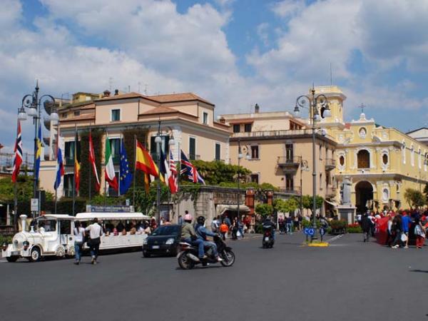 downtown Sorrento