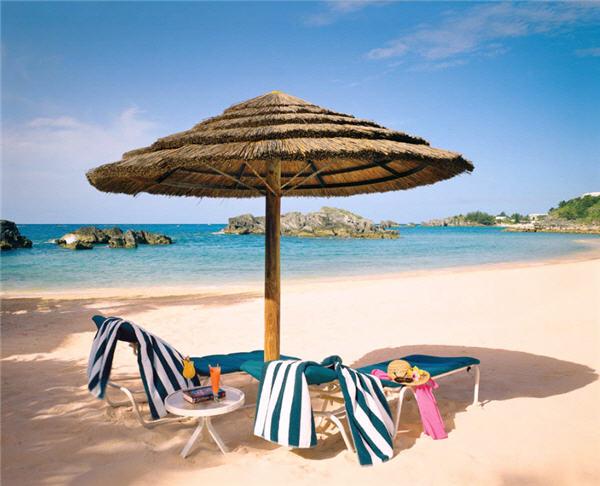 Bermuda beach umbrella chairs and towels