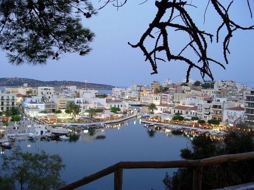 The promenade of Agios Nikolaos