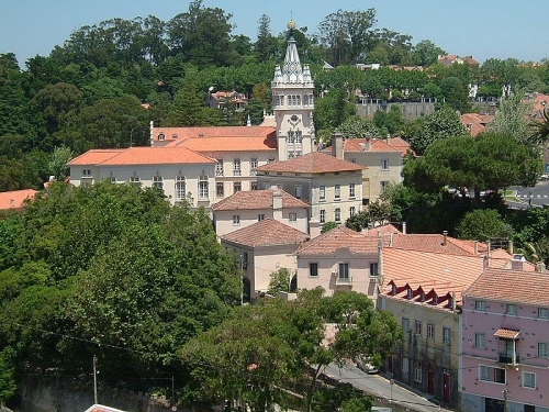 Palais de Sintra et le centre de la ville