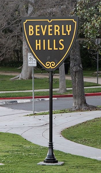 Beverly Hills au coin de Rodeo Drive et Via Rodeo