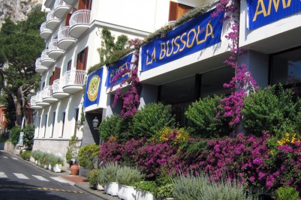 Hotel La Bussola exterior