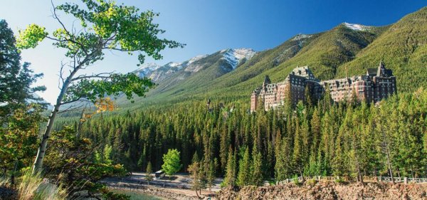 Fairmont Banff Springs exterior