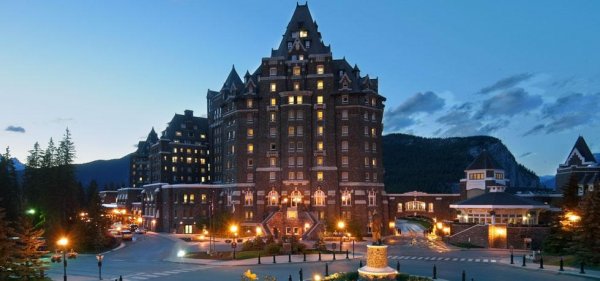 Fairmont Banff Springs exterior