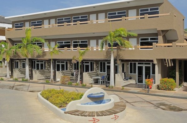 Eden Beach Resort exterior
