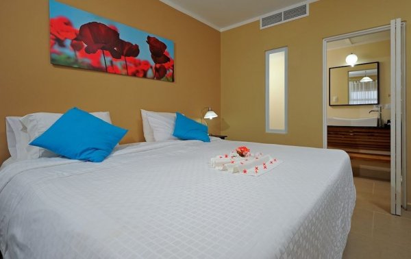 Eden Beach Resort exterior