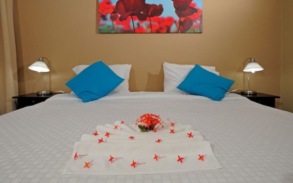 Eden Beach Resort exterior