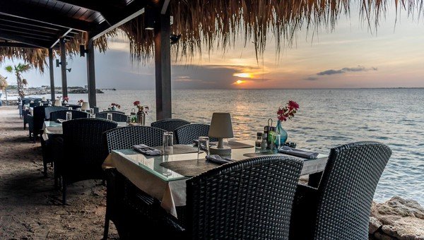 Plaza Beach Resort Bonaire exterior