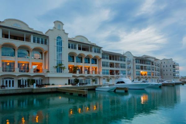 Port Ferdinand Luxury Resort and Residences extérieur