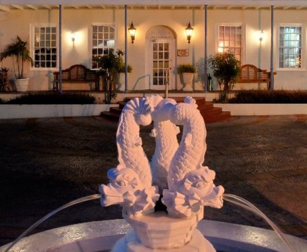 Savannah Beach Hotel entrance