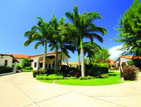 Sugar Cane Club Hotel and Spa lobby