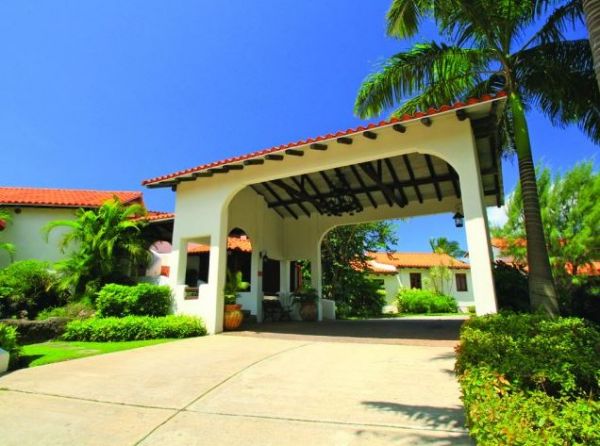 Sugar Cane Club Hotel and Spa lobby