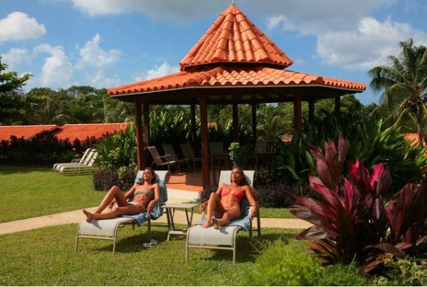 Sugar Cane Club Hotel and Spa lobby