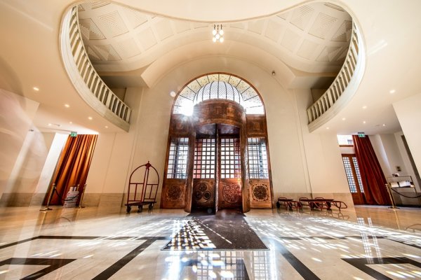 Continental Hotel Budapest entrance