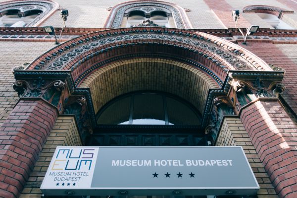 Hotel Museum Budapest exterior
