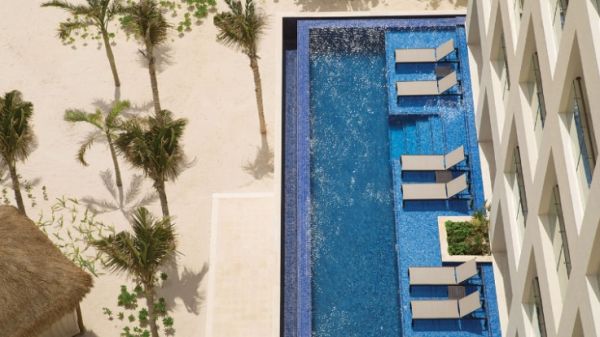 Turquoize at Hyatt Ziva Cancun exterior aerial