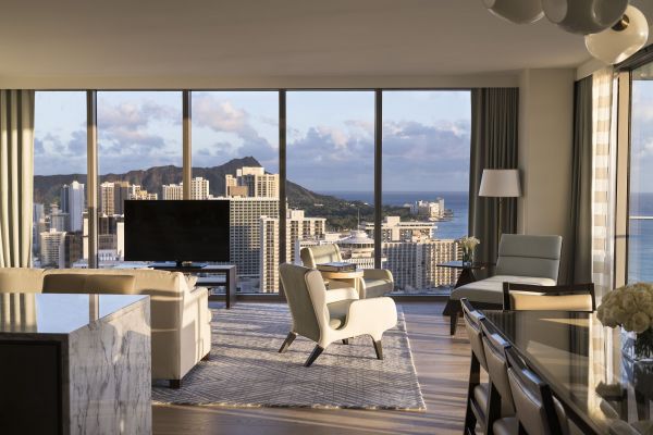 The Ritz-Carlton Residences Waikiki Beach roof pool