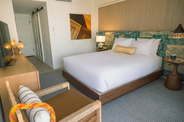 The Surfjack Hotel And Swim Club entrée