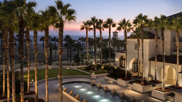 Hyatt Regency Huntington Beach Resort and Spa exterior