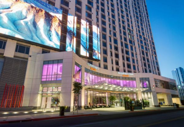 Courtyard Los Angeles L.A. Live exterior