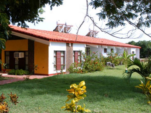 Punta Piedra Resort exterior