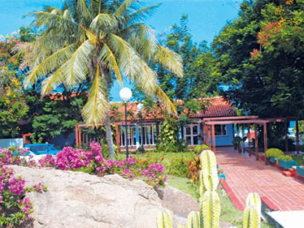 Punta Piedra Resort exterior