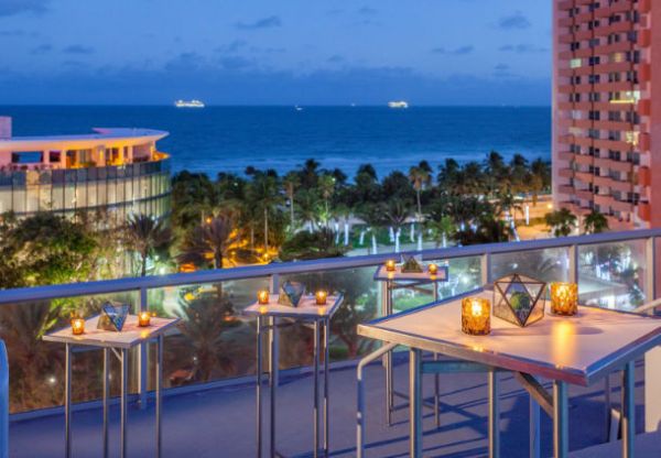 AC Hotel Miami Beach exterior