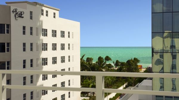 Hilton Garden Inn South Beach Royal Polo exterior at night