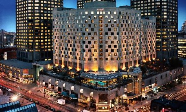 Hyatt Regency Montreal lobby