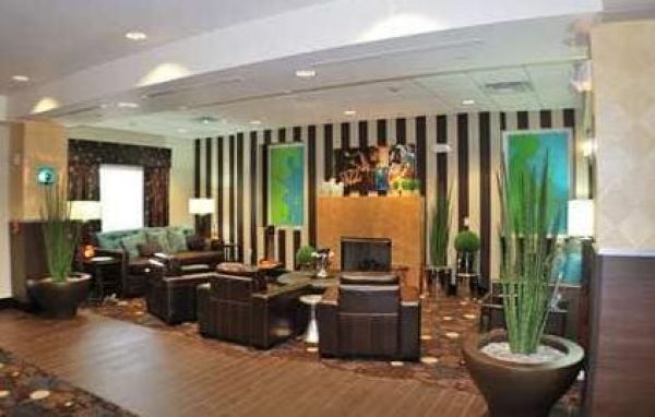 Hampton Inn and Suites Nashville Opryland extérieur