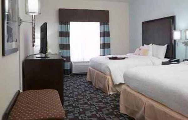 Hampton Inn and Suites Nashville Opryland extérieur