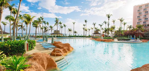 Atlantis Beach Tower pool