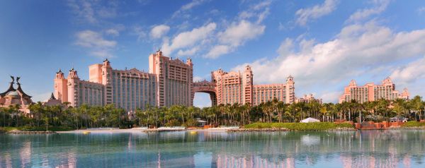 Atlantis Royal Towers exterior