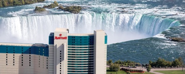 Hilton Niagara Falls extérieur