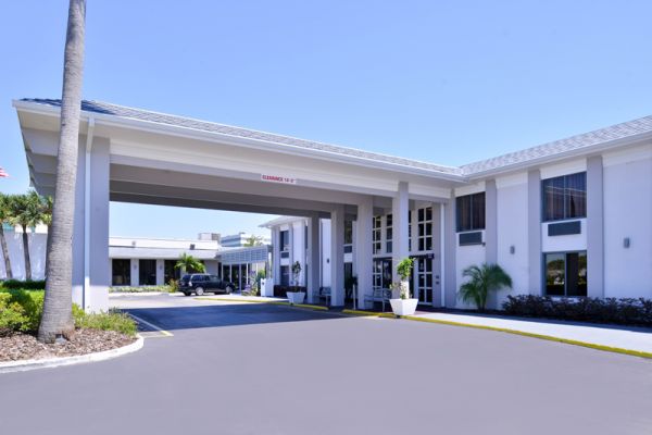 Clarion Inn and Suites exterior