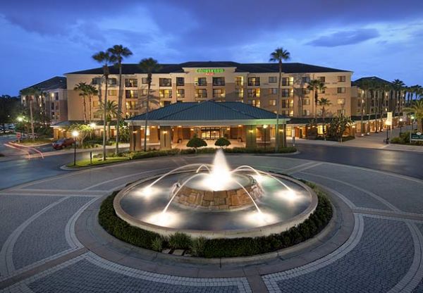 Courtyard Orlando LBV in the Marriott Village entrance