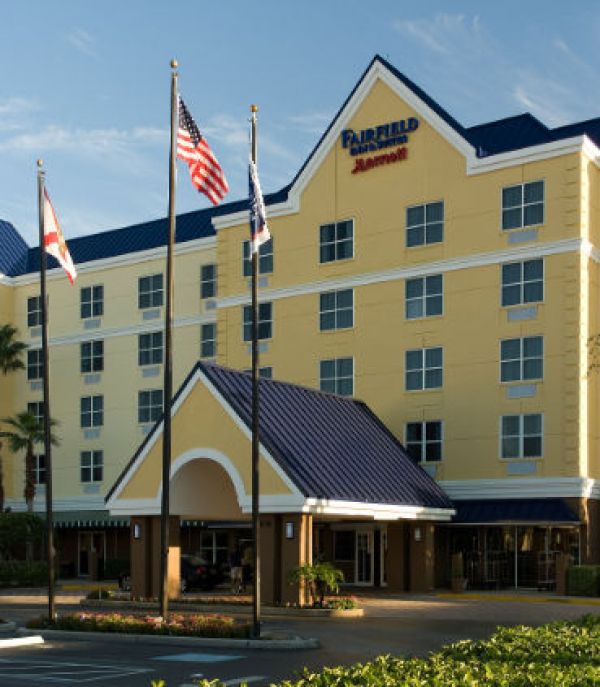Fairfield Inn and Suites Orlando LBV exterior