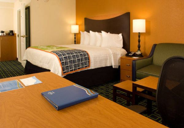 Fairfield Inn and Suites Orlando LBV extérieur