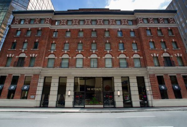 The Metcalfe Hotel exterior at night