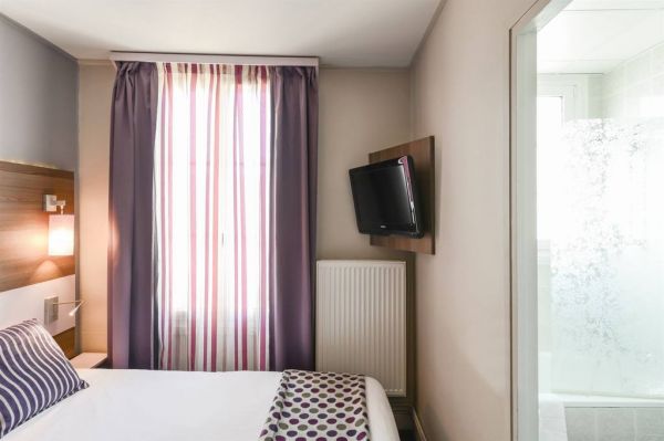 Comfort Hotel Nation Pere Lachaise room