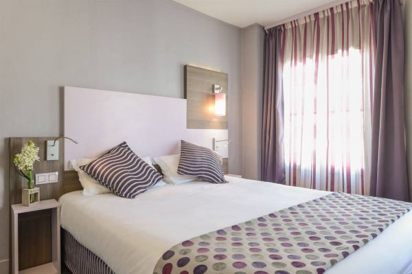 Comfort Hotel Nation Pere Lachaise room