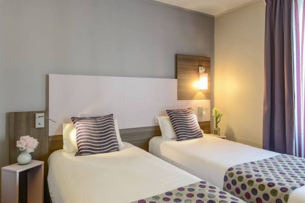 Comfort Hotel Nation Pere Lachaise room