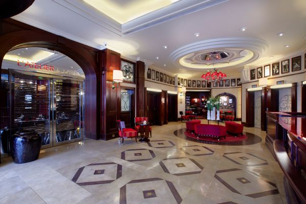 Hotel Pont Royal exterior