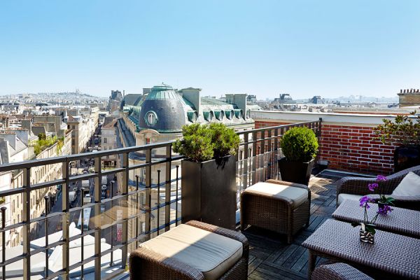 Hotel Pont Royal exterior