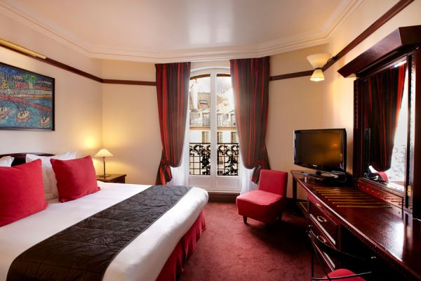 Hotel Pont Royal exterior