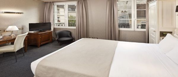 Melia Paris Notre-Dame exterior