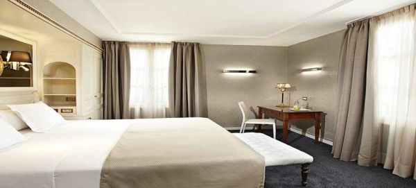 Melia Paris Notre-Dame exterior