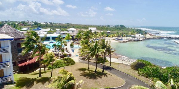 Le Manganao Hotel and Residences beach